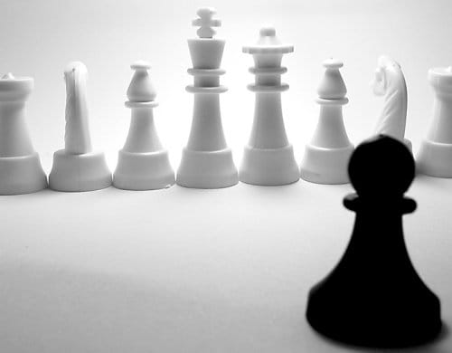 Cotas raciais tabuleiro e peas do xadrez