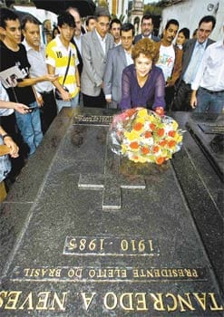 dilma-visita-tumulo-de-ex-presidente