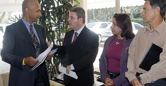 20100816171944113244a