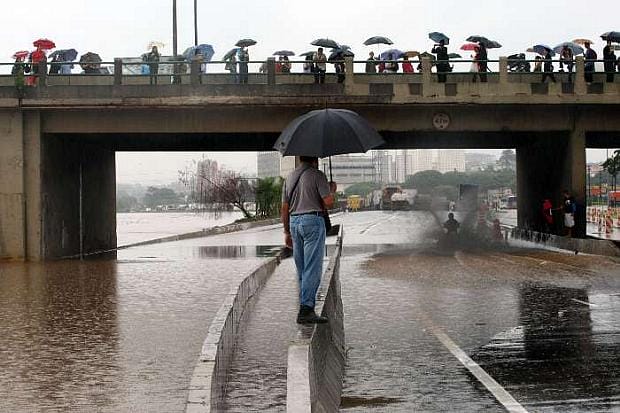 sp-chuva-marginal-ae-620