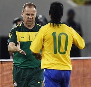 mano menezes ronaldinho brasil fadi al asaad reuters 17112010