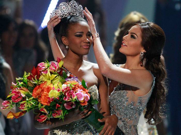 MISSUNIVERSE-angola-ximena-Reuters-700