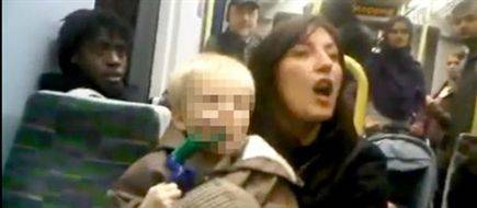 inglesa racista no metro