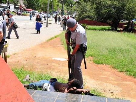 abordagem-policial-na cracolandia
