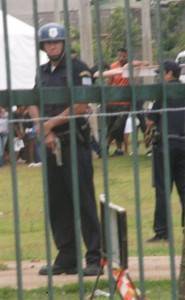 pinheirinho5-pistola da pm