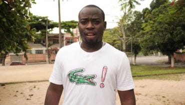 1328492232douglas silva370x211