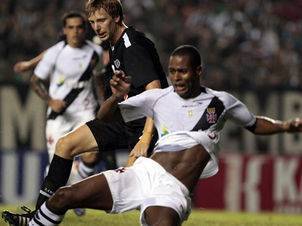 Libertad-Vasco-Libertadores-Andres-Cristaldo