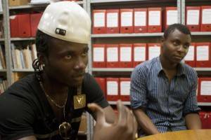 africano-e-policial-racista