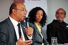 2012062717641 20120627 PC031LAMED