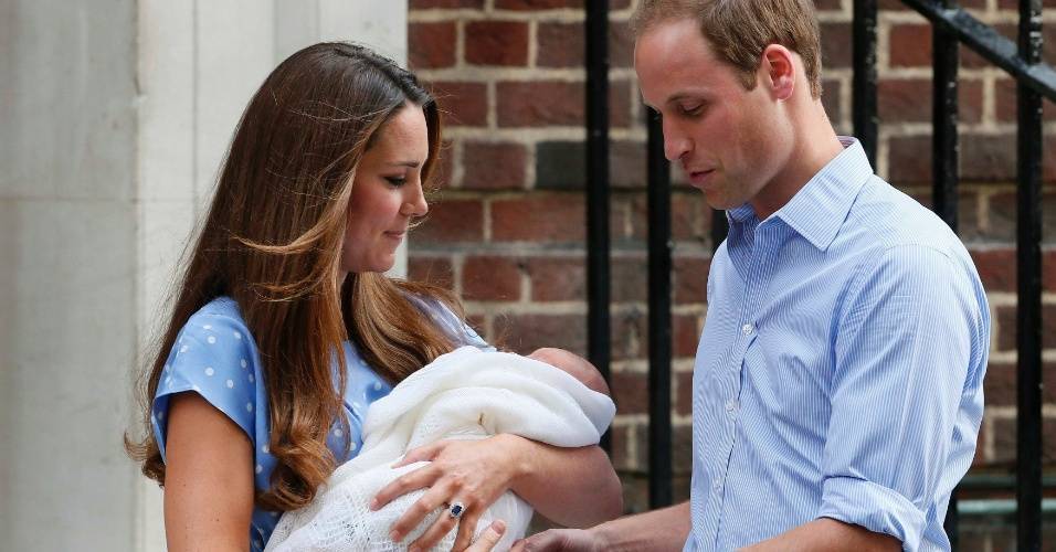 kate-passa-o-bebe-real-para-o-principe-william