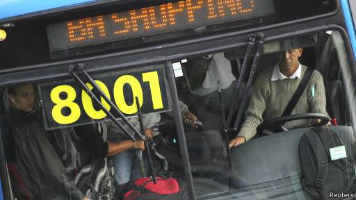 sp onibus reuters 512x288 reuters