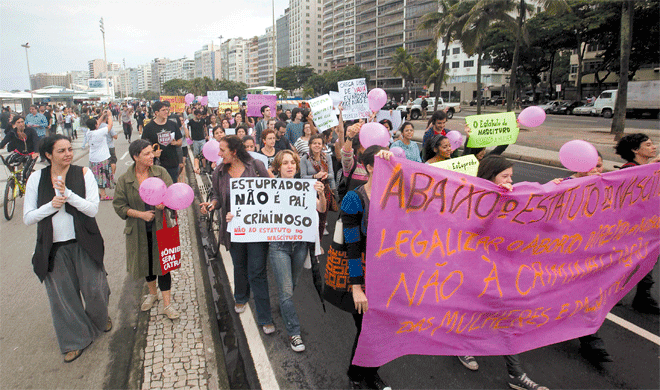 manifestacao aborto Bruno-Poppe Folhapress