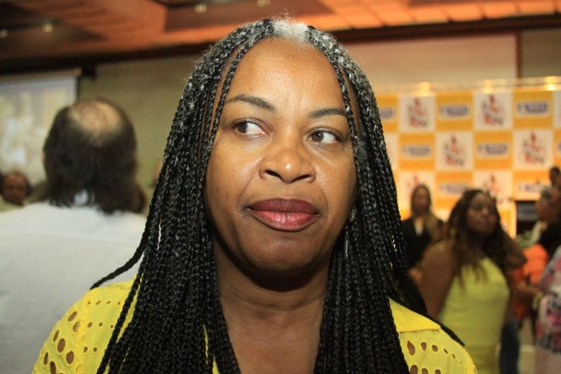 Olívia Santana assume presidência do PCdoB em Salvador