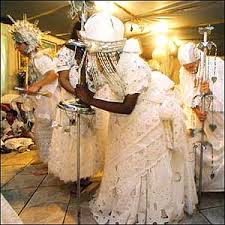 Crime e preconceito: mães e filhos de santo são expulsos de favelas por traficantes evangélicos