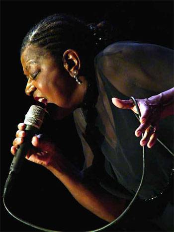 Alaíde Costa derrotou o preconceito para se impor na MPB