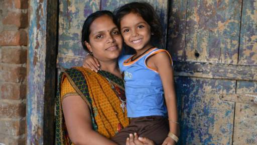 Demanda por barrigas de aluguel cria 'fábrica de bebês' na Índia