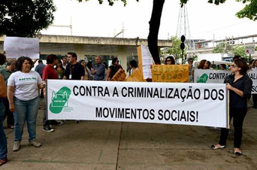 Professor da Fiocruz, Paulo Bruno, é solto com outros 19 presos políticos