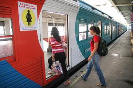Projetos propõem vagão exclusivo para mulheres em SP