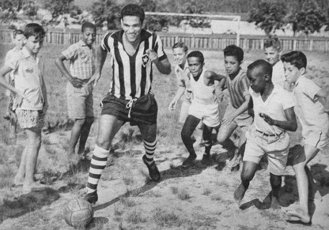 garrinchaalegriadascriancas1