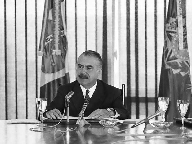 Juristas: após 25 anos, Brasil ainda não cumpre objetivos da Constituição