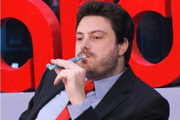 Gentili devia explicar na cadeia por que ofereceu banana no Twitter a um negro