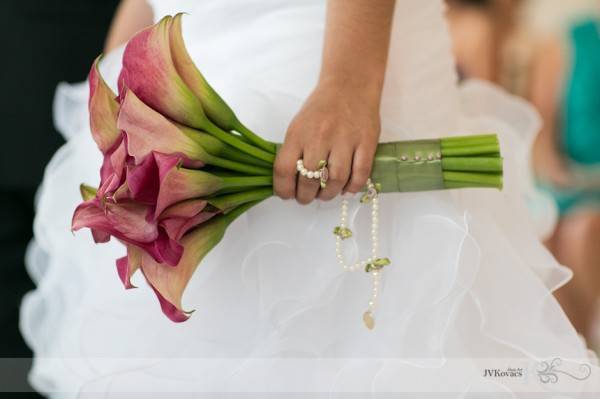 Como eu traí meu feminismo usando um vestido branco para casar