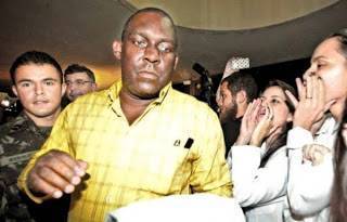 medico-cubano-vaiado