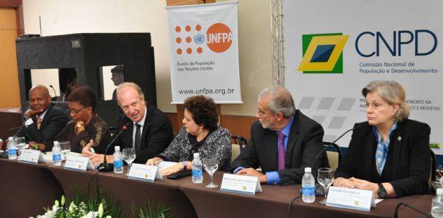 População e desenvolvimento: direitos da população negra e empoderamento da mulher são colocados entre os temas prioritários