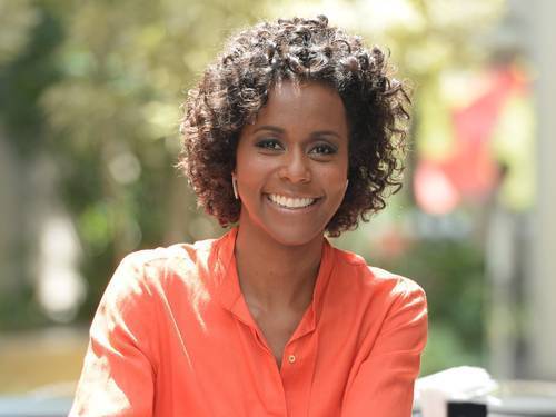 Maria Julia Coutinho, nova moça do tempo da Globo, fala sobre seu figurino e seus braços torneados