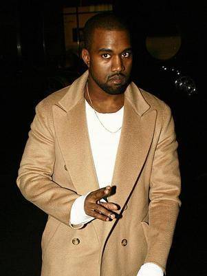 Tênis desenhado por Kanye West está à venda por R$ 35 milhões