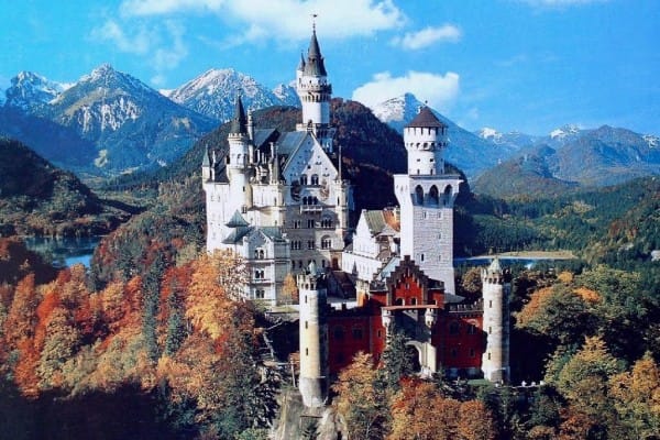 neuschwanstein castle bavaria image-600x400