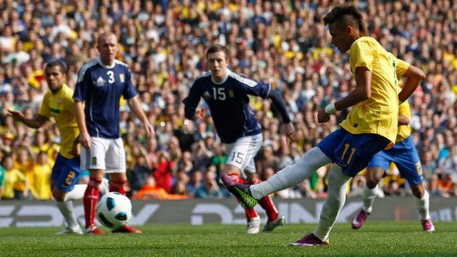 neymar-e-casca-de-banana