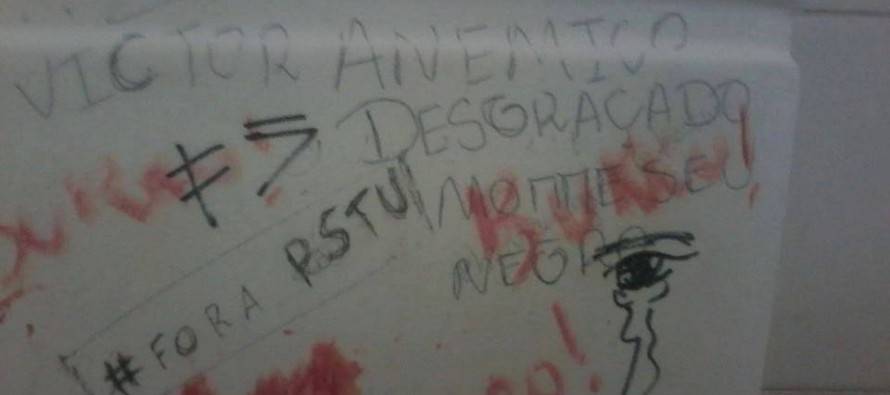 Após ler mensagem, jovem convulsiona: “Anêmico desgraçado. Morre seu negro”