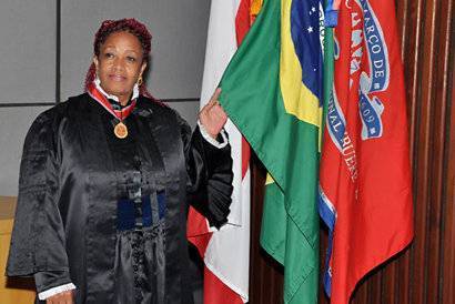 e6cf58a0-cece-11e3-9ba8-6b357d5be3eb Luislinda-interna