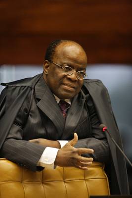 joaquim-barbosa-cotas-stf