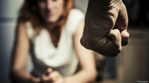 Segundo Ipea, lei Maria da Penha teria reduzido em 10% homicídios domésticos de mulheres