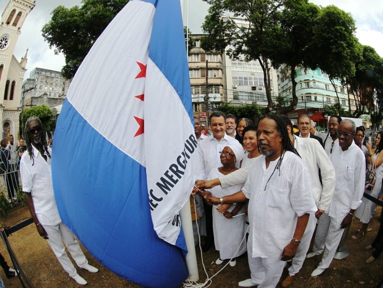 cb083078-bdd8-4b28-b879-7c01484a7c05