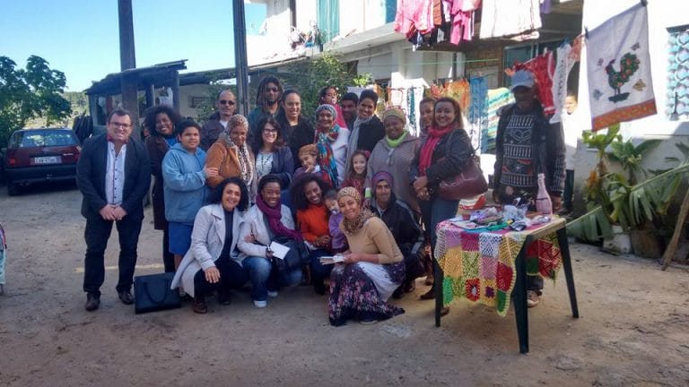 Famílias-recebem-Consulesa-da-França-no-Rio-Vermelho-768x432