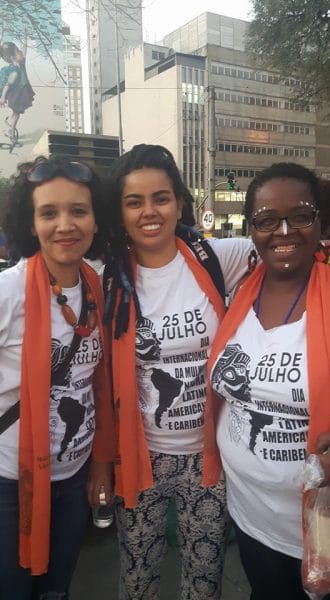 Marcha-de-Mulheres-Negras-em-SP-330x600