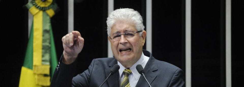 Requião quer revogar privatizações de Temer