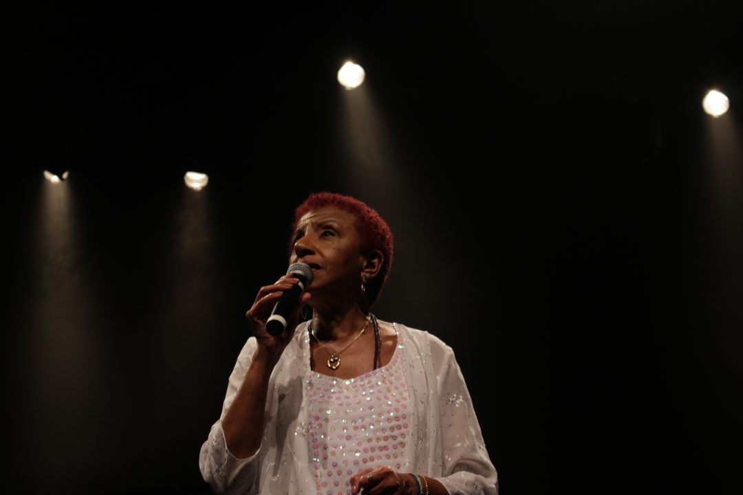 Leci Brandão homenageia Maya Angelou e Martin Luther King