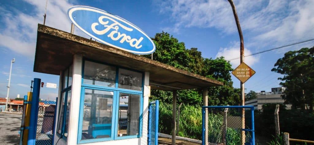 Entrada da rede de Carros Ford